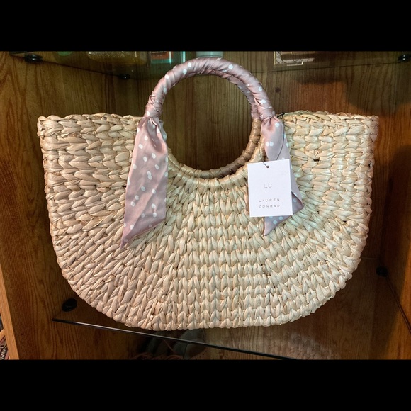 LC Lauren Conrad Handbags - 🔥HP🔥 LC Lauren Conrad Contemporary Half Moon Straw Handbag